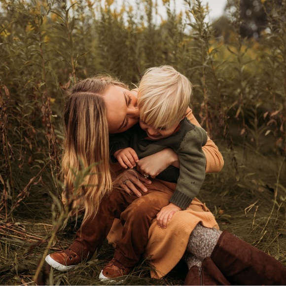 Meet your Posher, Breanna ❤️ Bundle & save MAKE A OFFER ANY OFFER! - Picture 9 of 9